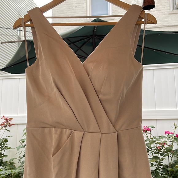 Marchesa - Notte - “Turin” Champagne V-Neck Gown With Draped Low Back - Picture 6 of 16